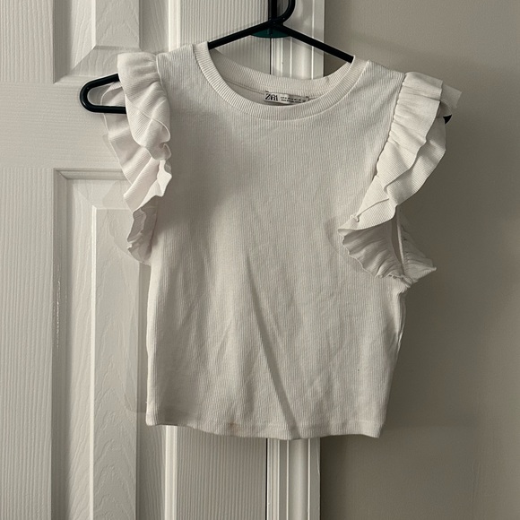 Zara Tops Zara Ruffle Sleeve Cropped Tank Poshmark